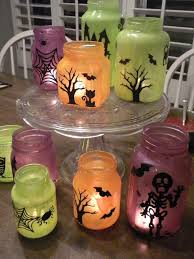 Laterne Basteln Ein Kerzenschein Fur Festliche Stimmung Zum Selbermachen Bastelideen Deko Feiern Diy Zenideen Halloween Deko Glas Einmachglas Kerzen Einweckglaser Dekorieren