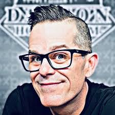 Karen Ohlmann's Instagram, Twitter & Facebook