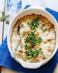 Gratin Dauphinois A La Creme Au Lait Et Au Fromage Pour 8 Personnes Recettes Elle A Table Recette Recette Recettes De Cuisine Gratin Dauphinois