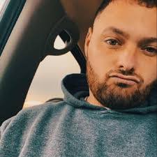 Linda Embrey's Instagram, Twitter & Facebook