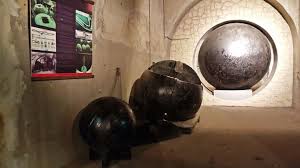 Musee Des Egouts De Paris Boules De Curage Egouts De Paris Musee Monuments