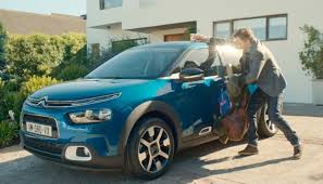 Yeni citroen c4 cactus 2018 baba oğul test videosu ile karşınızdayız. Advertising With New Citroen C4 Cactus Hatchback Comfort Is The New Cool Media Citroen International