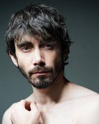 🪒No-Shave-November:COMPLETE🧔🏻 • Well Gents, we made it! This is  definitely the longest my facial hair has ever been. I don't HATE it, some  days I love it, but I kind of miss