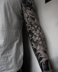 Black And White Japanese Sleeve Tattoos Szukaj W Google Halfsleevetattoos Tatuaggi Braccio Idee Per Tatuaggi Tatuaggi