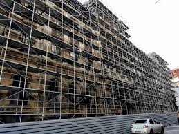 Una dintre cele mai puternice case bancare apărută odată cu românia modernă, marmorosch blank & co, a participat în calitate de investitor la numeroase proiecte ale vremii. Marmorosch Blank Una Dintre Cele Mai Frumoase ClÄƒdiri Din BucureÈ™tiul Vechi E TransformatÄƒ In Hotel De Lux E Demolat È™i Vechiul Sediu Al Brd Care Se Potrivea Ca Nuca In Perete In
