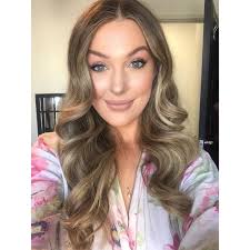 Hey all! Wedding season is