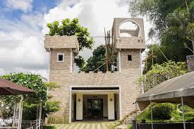 Hotel bantal guling gatsoe, bandung: Bantal Guling Guesthouse Villa Home Facebook