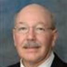 Gillian Lowe's Instagram, Twitter & Facebook