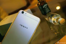 The phone's now, it's clear tagline is a sort of a double entendre, implying that the r9s offers clear photos which makes it the clear choice. Oppo R9s Hands On All Metal Flagship In Rose Gold Color Gizmochina