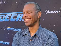 Interview: Dawnn Lewis And Phil Lamarr Talk Freeman “Space Family” In 'Star  Trek: Lower Decks' Season 2