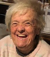 Sandra Edgecomb's Instagram, Twitter & Facebook