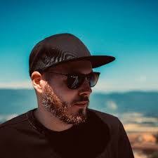 Gary Turk's Instagram, Twitter & Facebook