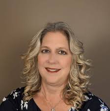 What are some lodging options near Silver Lake?