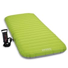 Amazon Com Intex Roll N Go Airbed With Fiber Tech Technology Hand Held Manual Air Pump Included Junior Twin Sports Outdoors Intex Air Bed Air Mattress