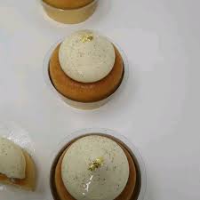 Baba Aux Fruits Exotiques Et Ganache Montee Ivoire Zephyr Citron Vert Cacaobarryofficial Tout En Fraicheur Et En Gourmandise K Food Desserts Breakfast
