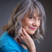 Dawn Doering's Instagram, Twitter & Facebook