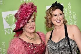 Stedman was a divorcé, who was previously married to a woman named glenda graham in 1974. Bette Midler S Daughter Sophie Von Haselberg Gets Married