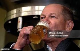 467 Simon Brewer Photos & High Res Pictures