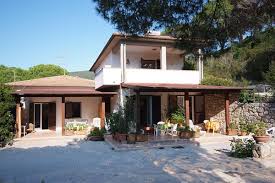 Marina di campo è ottima per soggiornare al elba come posizione, a 10 minuti a piedi c'è il porto da cui partono le escursioni in barca. Holidays Flats Elba Isola Verde In Marina Di Campo Apartments For The Summer On Elba Island