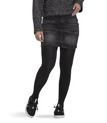 When you're looking for legwear that can give you a more sophisticated appearance or add a splash of texture to your ensemble, hue has the perfect pair of tights just waiting for you. Sweater Tights Fine Knit Set Me Free