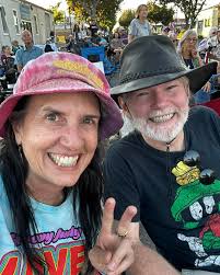 Fundraiser in aid of Ukraine held at El Raso was a fabulous success. Sadly  Barry Alford and I couldn't be there but after a few minor difficulties  with equipment, sounded amazing. Well