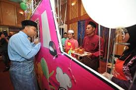 Majlis telah diserikan lagi dengan kehadiran kakitangan pij serta anak syarikat pij iasb dan pij holdings. Majlis Sambutan Jamuan Hari Raya Aidilfitri Pejabat Setiausaha Negeri Perak 2017 10 Julai 2017