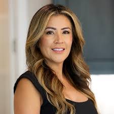 Elizabeth Partida's Instagram, Twitter & Facebook