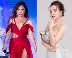 Cô được khán giả biết đến với vai trò là ca sĩ sau thành công của các ca khúc hit như em rất nhớ anh, trả giá hay để cho em khóc. Nháº¡c SÄ© Len Tiáº¿ng Kháº³ng Ä'á»‹nh Minh Tuyáº¿t Khong Sai NhÆ° Lá»i Vy Oanh Tá»' Nháº¡c Viá»‡t