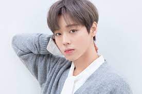 Park ji yoon (en coreano: Park Ji Hoon Shares Scheduler For Upcoming Mini Album