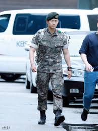 Taecyeon, jyp ajansı için modelliğe başlamadan 7 yıl önce new resmi web sitesi (ajans): Recent Photos Of 2pm Taecyeon In Army Show His Drastic Body Transformation Taecyeon Hot Korean Guys Ok Taecyeon