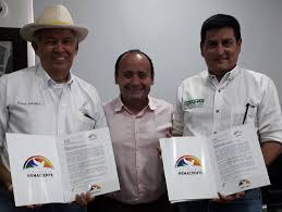 El partido colombia renaciente es una colectividad surgida en el corazón de un consejo comunitario de negritudes Colombia Renaciente Avalo A Armando Saavedra Y Dilberto Trujillo La Nacion