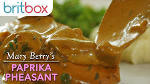 Mary berry uses binoculars and high balcony to judge celebrity best home cook stars. Mary Berry S Paprika Pheasant With Mushroom Sauce Mary Berry S Absolute Favourites Youtube