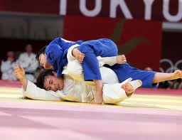 柔道 えぐすぎる死闘 五輪5日目 柔道準決勝 新井選手vsダイマゾワ選手の試合がやばい。受けが半端ないタイマゾワ選手。 Rjfo98md5djowm