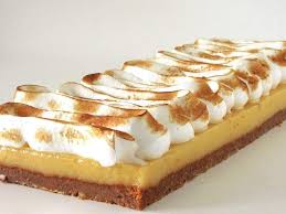 Tarte Au Citron Meringuee Sur Fond De Speculoos Mes Recettes En 2020 Tarte Au Citron Tarte Au Citron Meringuee Citron Meringuee