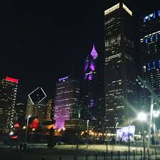 مليون بنت وشب حبوا وتعلقوا من قلبهم سهروا ليالي وهما عم يحكوا ع اسماء وﻻدهم شهر العسل بيتهم عرسهم وعلى أ anime wallpaper night landmarks