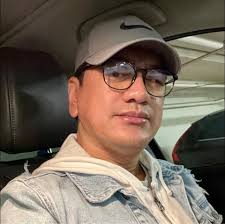 This Man is about to become the First Man to Walk a Path around the Earth