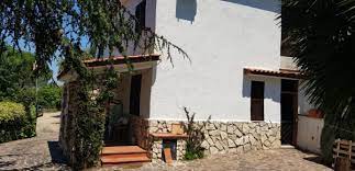 Palombara sabina nel cuore del centro storico a pochi passi dal castellosavelli proponiamoin vendita un monolocale ristrutturato di mq 20. Casa Indipendente In Vendita A Palombara Sabina Palombara Sabina Con Giardino 140 Mq Bc 109961 Bocasa