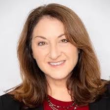 Kelly Mchugh's Instagram, Twitter & Facebook