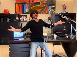 I For India Concert Fans Notice Ganpati Idol And Quran Kept Together In The Background Of Shah Rukh Khan S Video And It Is Winning The Internet Hindi Movie News Times fans notice ganpati idol and quran kept