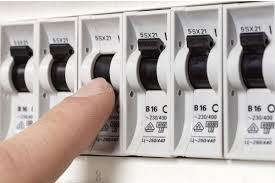 Das bedeutet, dass hier die stromversorgung für ein haus über mehrere stromkreise unterverteilt wird. Elektrische Sicherungen Selbermachen De