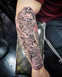 The style suits designs like the aztec calendar well. Aztec Tattoos Symbols Cool Examples Designs Their Meaning