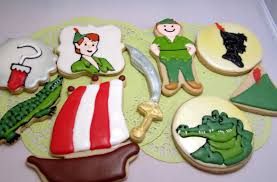 Peter Pan Party Cookies I Like The Silhouette The Smiling Crocodile Peter Pan Party Cartoon Cookie Edible Art