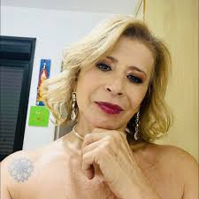 دمعة الاستاذ حنا سجعان الشالوحي (سيدني) على فراق ابن خاله المرحوم شفيع جورج  الشالوحي الذي توفّٓاه الله في اميركا بنيسان أٓوّٓل ما ابتدا فصل الربيع  وبديت ورودو تموج باللون البديع من غير