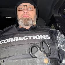 Darren Ayers's Instagram, Twitter & Facebook