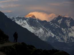 Sherpa Feared Dead In Cryptocurrency Mountaineering Stunt On Everest The Independent The Independent