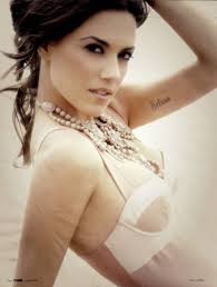 Sister or maybe husband and wife, mother and daughter