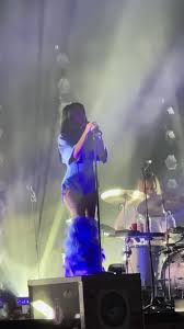 i need all of jessie’s collabs to be the extended versions bc her verses  hit so different @J E S S I E M U R P H #jessiemurph #jessiemurphhh  #inthestickstour #fyp #concerts