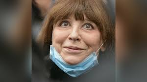 Наталья варлей одна из тех актрис, про которую точно скажешь «время над ней не властно». Natalya Varlej Napomnila O Grustnoj Scenke Na Shou Starye Pesni O Glavnom Slovo I Delo