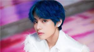 Er hat eine jüngere schwester und einen jüngeren bruder. Bts Kim Taehyung V S Biography Girlfriends Lifestyle Net Worth Revealed Iwmbuzz