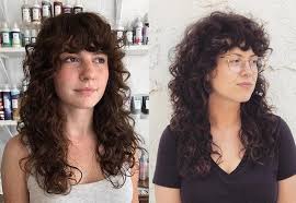 Gaya rambut ikal pria yang super pendek ini juga dikenal dengan caesar cut. 10 Model Dan Gaya Rambut Potongan Shaggy Panjang